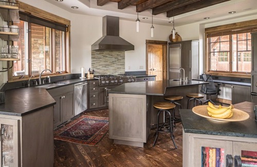 Spanish Peaks House | Festive Date Available! Modern Mountain Home, Deck and Outdoor Fireplace, Near Ousel Falls Park!