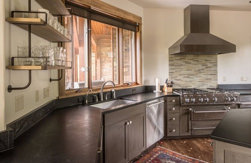 Spanish Peaks House | Festive Date Available! Modern Mountain Home, Deck and Outdoor Fireplace, Near Ousel Falls Park!