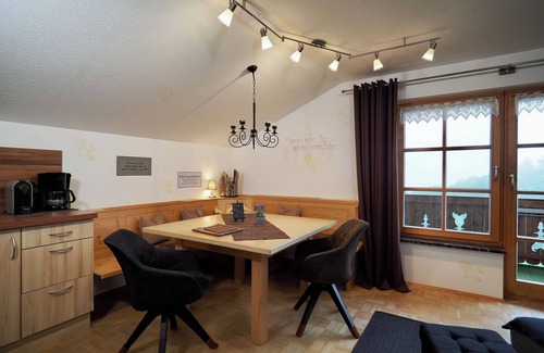 Anger Apartment | Fewo 4 Staufenblick- 3 Personen, 50qm, 1 Schlafzimmer, Balkon, Grandiose Aussicht