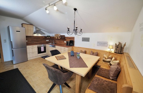 Anger Apartment | Fewo 4 Staufenblick- 3 Personen, 50qm, 1 Schlafzimmer, Balkon, Grandiose Aussicht