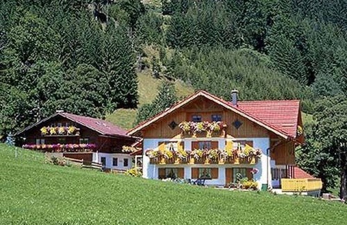 Bad Hindelang Apartment | Fewo Am Bächle - Ferienhof Steinmüller
