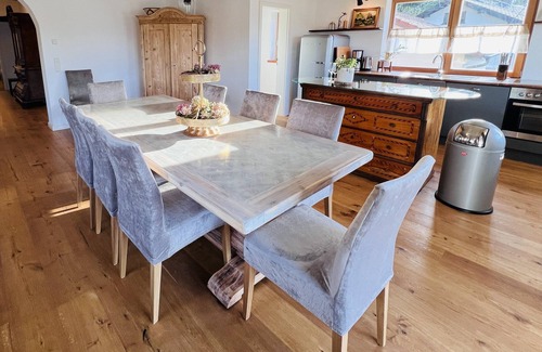 Kiefersfelden Apartment | Fewo Bachperle mit Terrasse im Alpenlandhaus Zentral und Gleichzeitig Naturnah Gelegen