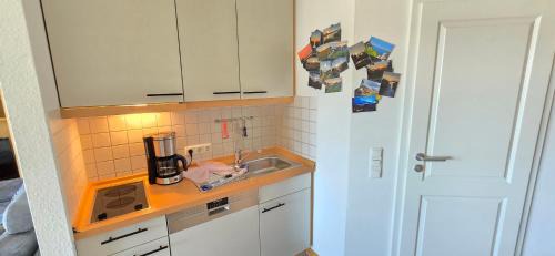 Neuensien Apartment | Fewo Granitzblick 6 mit Balkon und Seeblick