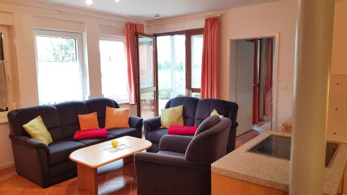 Neuensien Apartment | Fewo Granitzblick 4 mit Terrasse und Wintergarten