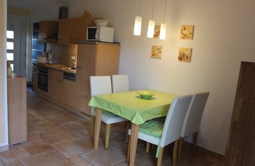 Gelbensande Apartment | * FEWO in the coastal forest - * FEWO in the coastal forest EG 3 Kittendorf/- GM 69470