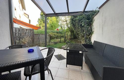 Gemarkung Barmen Apartment | FeWo Kleeblatt mit eigener Terrasse