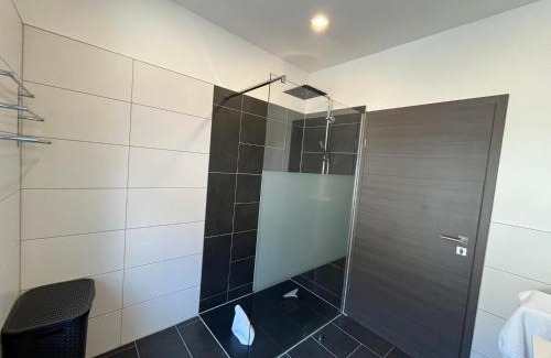Gemarkung Barmen Apartment | FeWo Kleeblatt mit eigener Terrasse