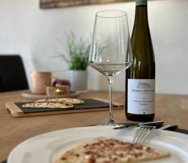 Zeltingen-Rachtig Apartment | FEWO Klosterblick sowie Weinberge & Drachenflieger
