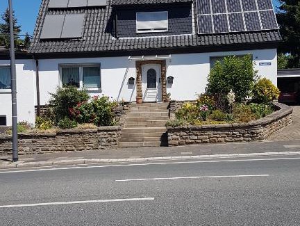 Uberruhr-Holthausen House | Fewo Lakaw