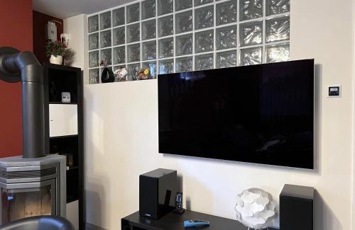 Heinersdorf Apartment | Fewo mit Garten, Kamin u. Whirlpool