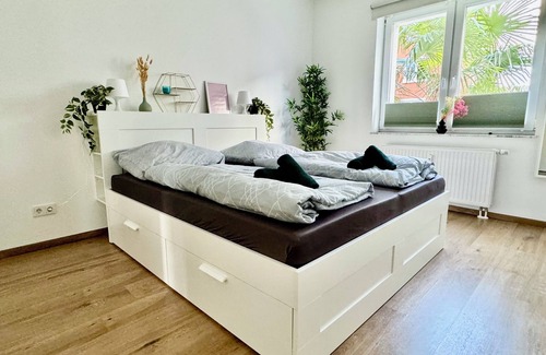 Butendorf Apartment | FeWo Palmtrees-Spacious 2.5 room apartment with balcony in the heart of the Ruhr area