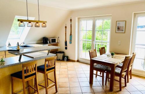 Sierksdorf Apartment | FeWo PANORAMADECK Familien-strandnah-Garten-Hunde-Sport-und Schwimmbadnah-HansaPark