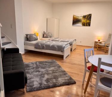 Bottrop Apartment | Fewo-W - separater Eingang, Terrasse und Parkplatz
