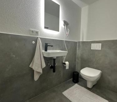 Bekond Apartment | Fewo Waldblick - Urlaub im Wein & Ferienort Bekond