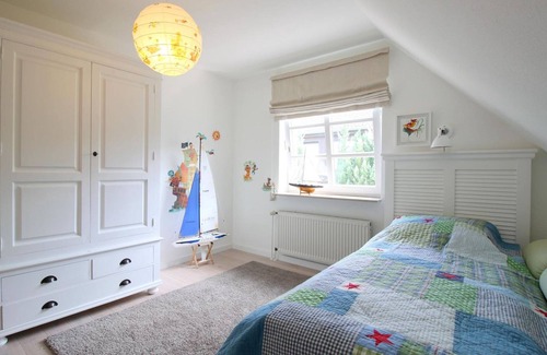 Murwik Apartment | fewo1846 - Ahoi Marie - fewo1846 - Ahoi Marie /bright apartment close to the beach with 3 bedrooms on the 1st floor.