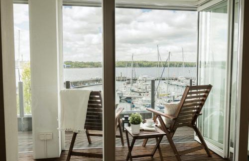 Murwik Apartment | fewo1846 - Baltic Lodge - komfortable Maisonettewohnung mit 3 Schlafzimmern, Balkon und Blick auf die Marina Sonwik