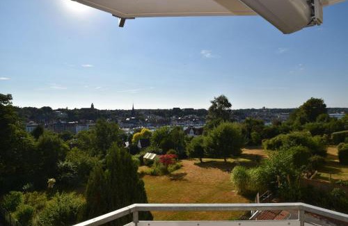Flensburg Apartment | fewo1846 - FoerdeView - luxuriöse Wohnung mit 2 Schlafzimmern und Balkon mit Hafenblick