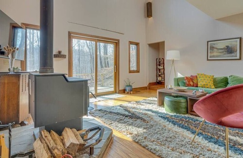 Bellevue Cabin | Feynman's Forest - Secluded Oasis