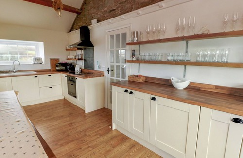 Holyhead Cottage | Fferm Porthdafarch South Farm House