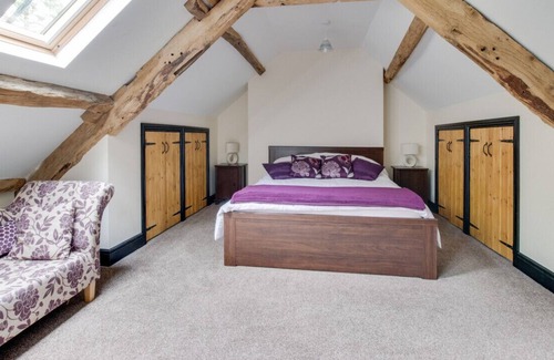 Llanwrtyd Wells House | Ffermdy Llanwrtyd - Six Bedroom House, Sleeps 11