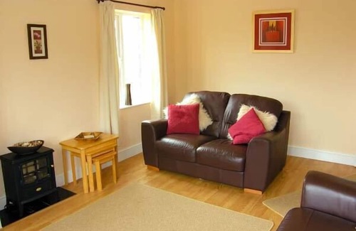 Martletwy Cottage | FFYNNON DEWI, pet friendly, with a garden in Narberth