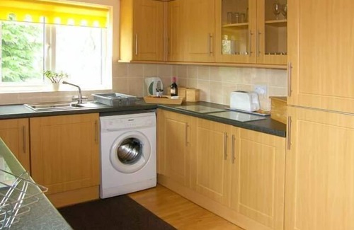 Martletwy Cottage | FFYNNON DEWI, pet friendly, with a garden in Narberth
