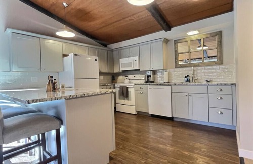 Pittsfield House | FiddleHead Lane-Near Killington, Fireplace, Grill