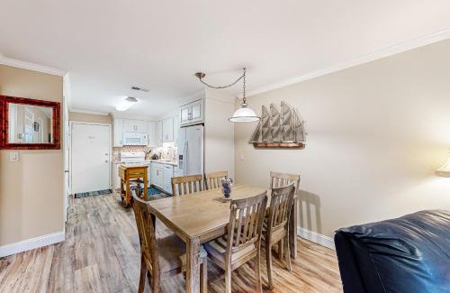 Folly Field Apartment | Fiddlers Cove 21C