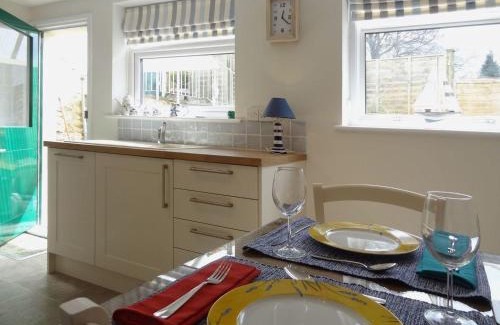 Beaminster House | Fiddlesticks Cottage