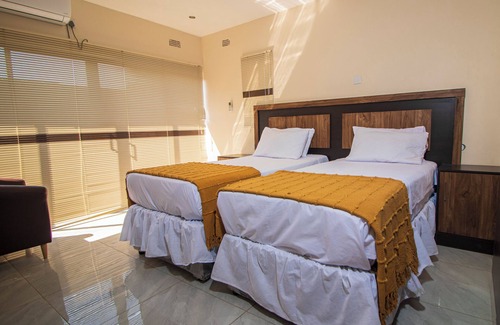 Victoria Falls Bed & Breakfast | Fidelity Lodgings and Travel