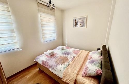 Tomicici Apartment | Fides Stylish Apartments Tivat with Pool