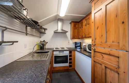 Embleton Cottage | FIDRA, pet friendly, with a garden in Embleton