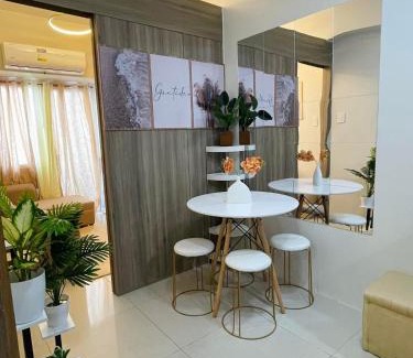 San Dionisio Apartment | Field Residences Condo Hotel