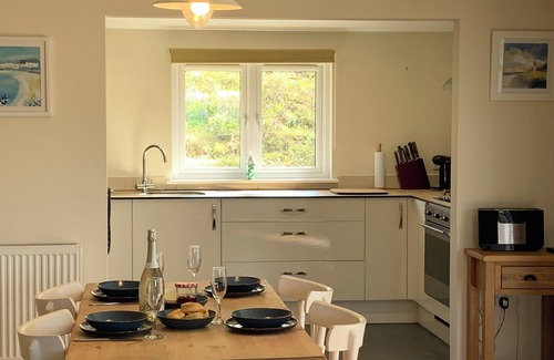 Liskeard Cabin | Field View, Cornish rural escape on small farm at the edge of Bodmin Moor.