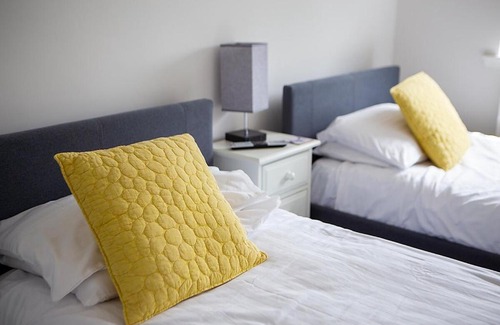Belford House | Field View House