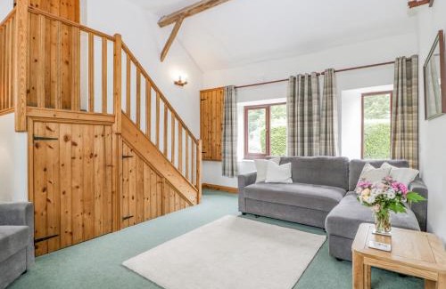 Mortimers Cross House | Fieldfare