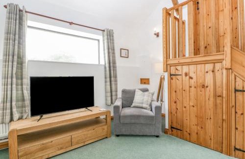 Mortimers Cross House | Fieldfare