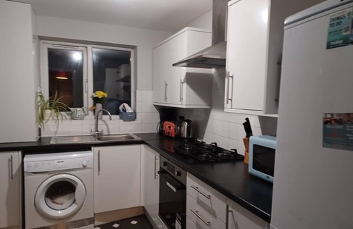 Luton Apartment | Fieldfare Green - Huku Kwetu (Luton)