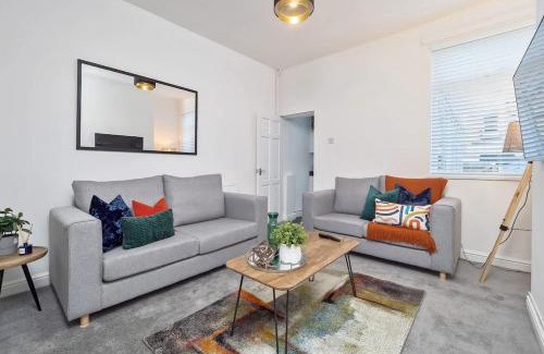 Stoke-on-Trent House | Fielding House by Truestays - NEW 3 Bedroom House in Stoke-on-Trent