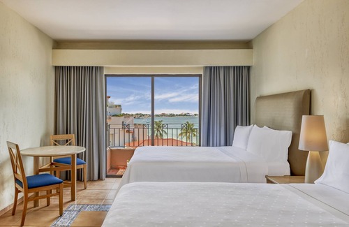 Punta Cancun Resort | Fiesta Americana Cancun Villas