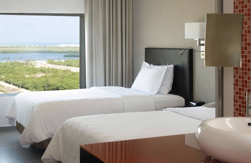 Downtown Cancun Hotel | Fiesta Inn Cancun Las Americas
