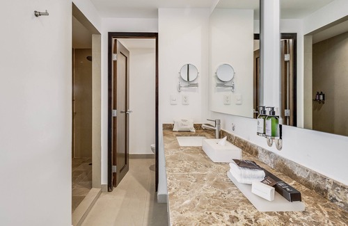 San Jose Insurgentes Hotel | Fiesta Inn Insurgentes Sur