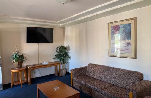 Bell Gardens Hotel | Fiesta Inn Los Angeles - Bell Gardens