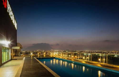 Monterrey Hotel | Fiesta Inn Monterrey Fundidora