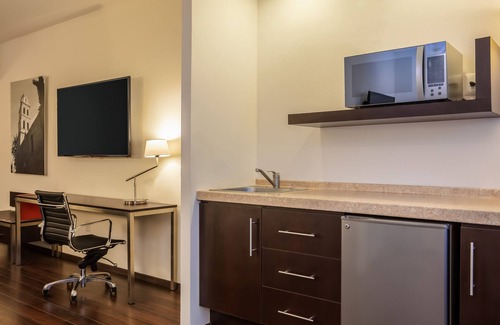 San Luis Potosi Hotel | Fiesta Inn San Luis Potosi Glorieta Juarez