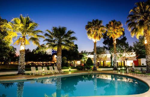 San Luis Potosi Hotel | Fiesta Inn San Luis Potosi Glorieta Juarez