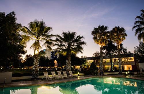 San Luis Potosi Hotel | Fiesta Inn San Luis Potosi Glorieta Juarez