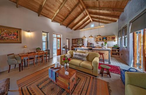 Gansbaai House | fijnbosch manor at romansbaai
