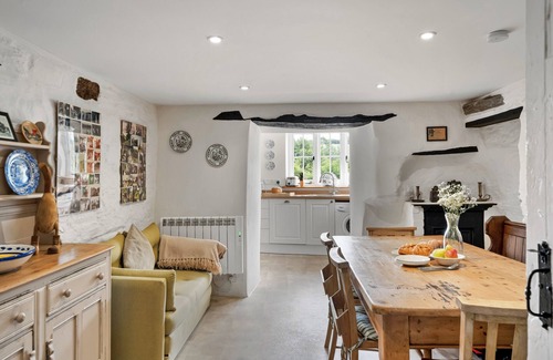 Totnes Cottage | Filspholly