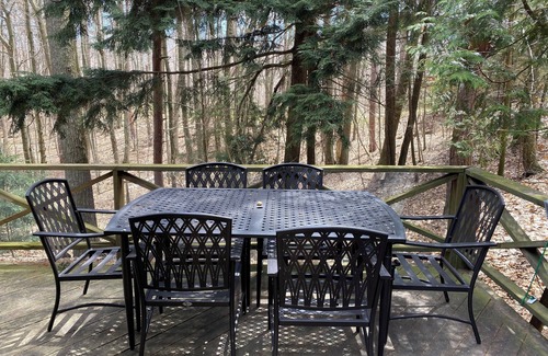 Gills Rock Cabin | Fin de la Terre - magical cabin steps to the lake